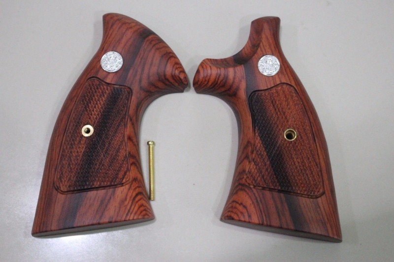 New Hardwood Grip For S&W K/L Frame Round Butt  Checkered Hardwood #1 